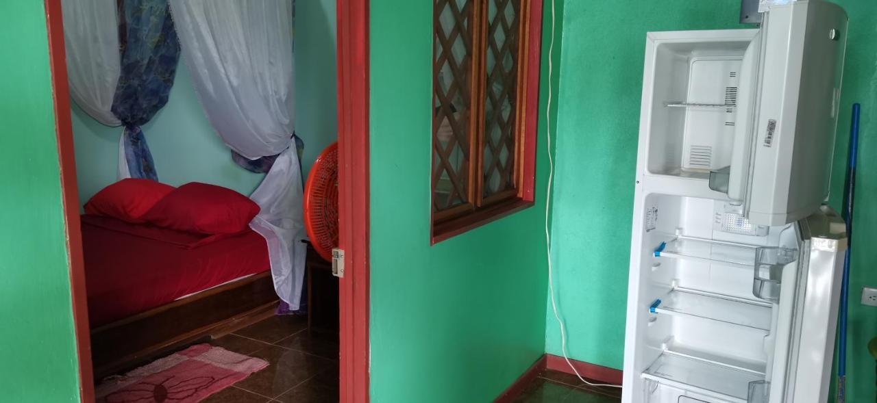 Cabinas Mitchaelle'S Puerto Viejo de Talamanca Екстериор снимка