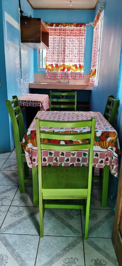 Cabinas Mitchaelle'S Puerto Viejo de Talamanca Екстериор снимка