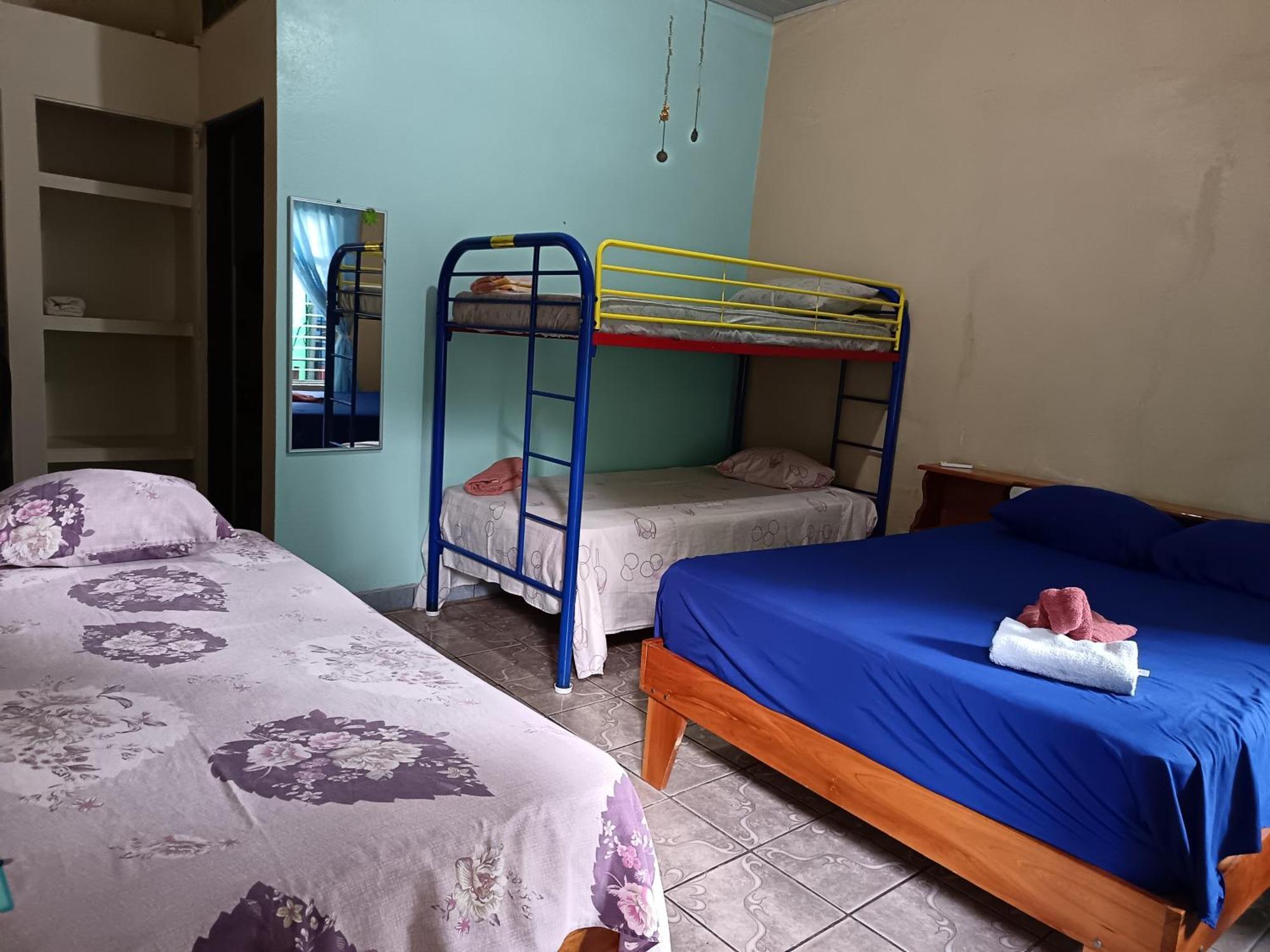 Cabinas Mitchaelle'S Puerto Viejo de Talamanca Екстериор снимка